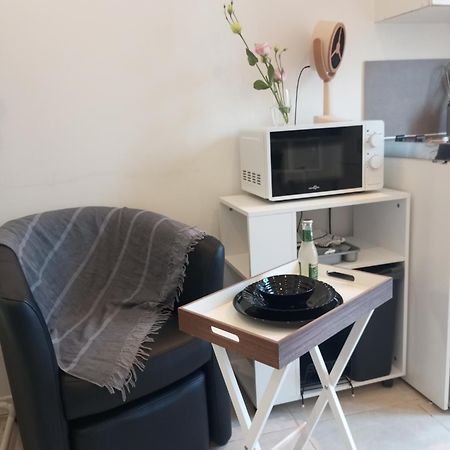 Studio De 14M2 Dans Une Maison Cagnes-sur-Mer Esterno foto