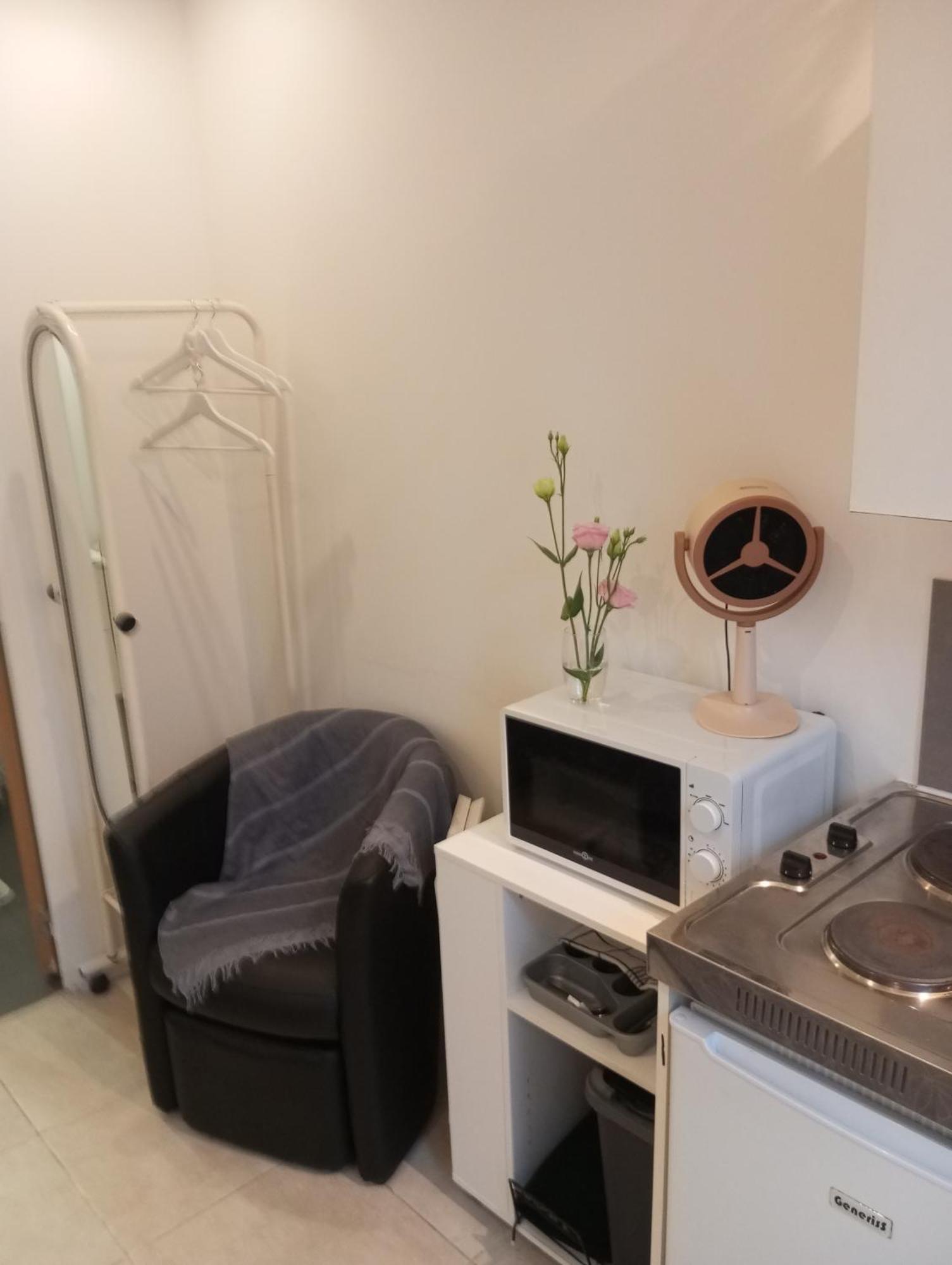 Studio De 14M2 Dans Une Maison Cagnes-sur-Mer Esterno foto