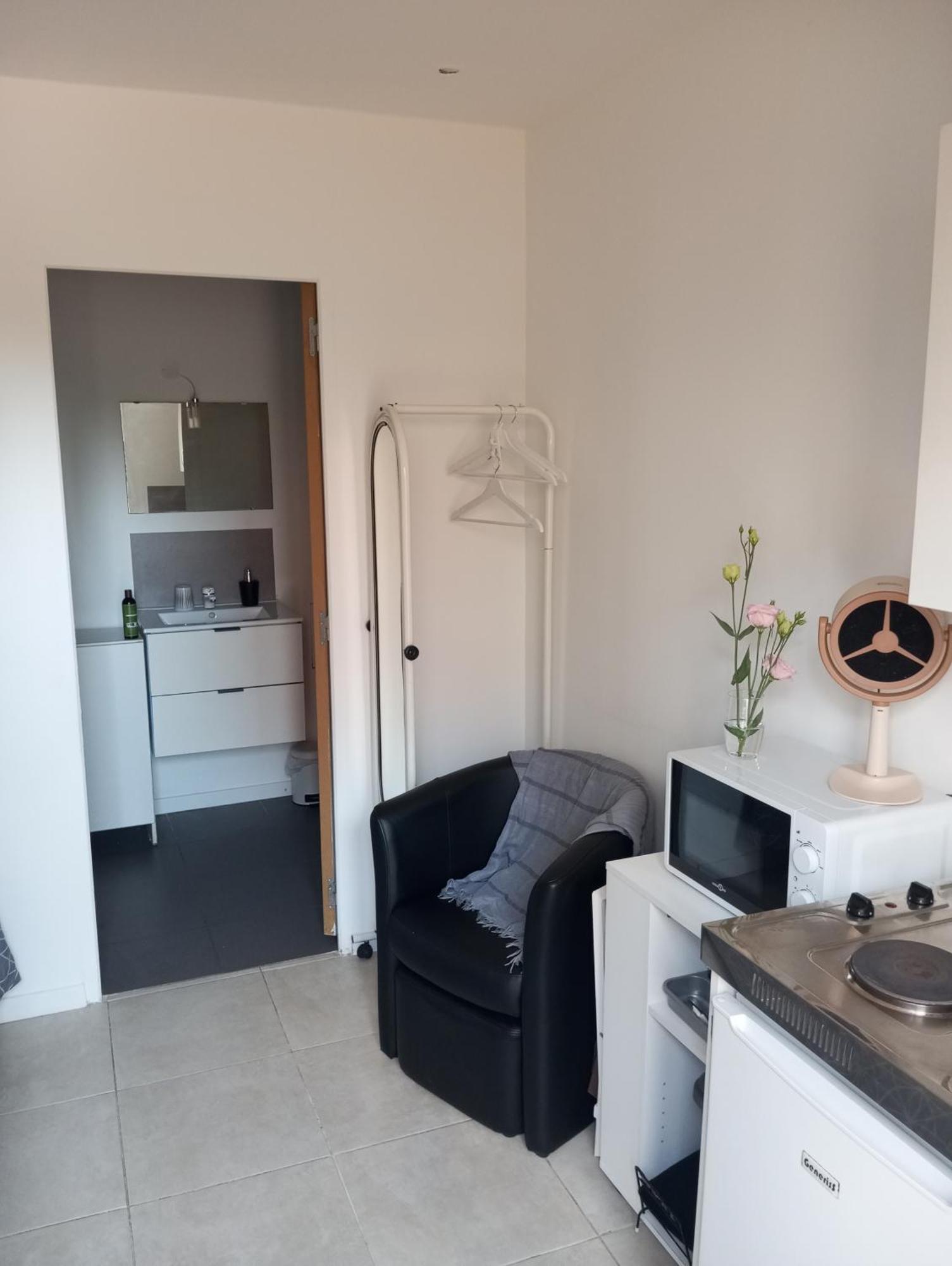 Studio De 14M2 Dans Une Maison Cagnes-sur-Mer Esterno foto